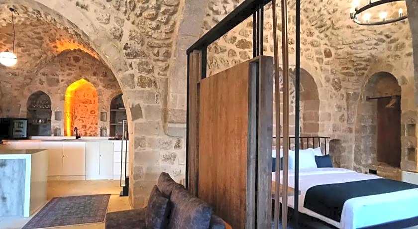 TUĞMANER  Small House AJAR