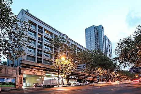 Huazhu - Room With Bed