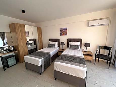 Sea View Twin Room with Balcony