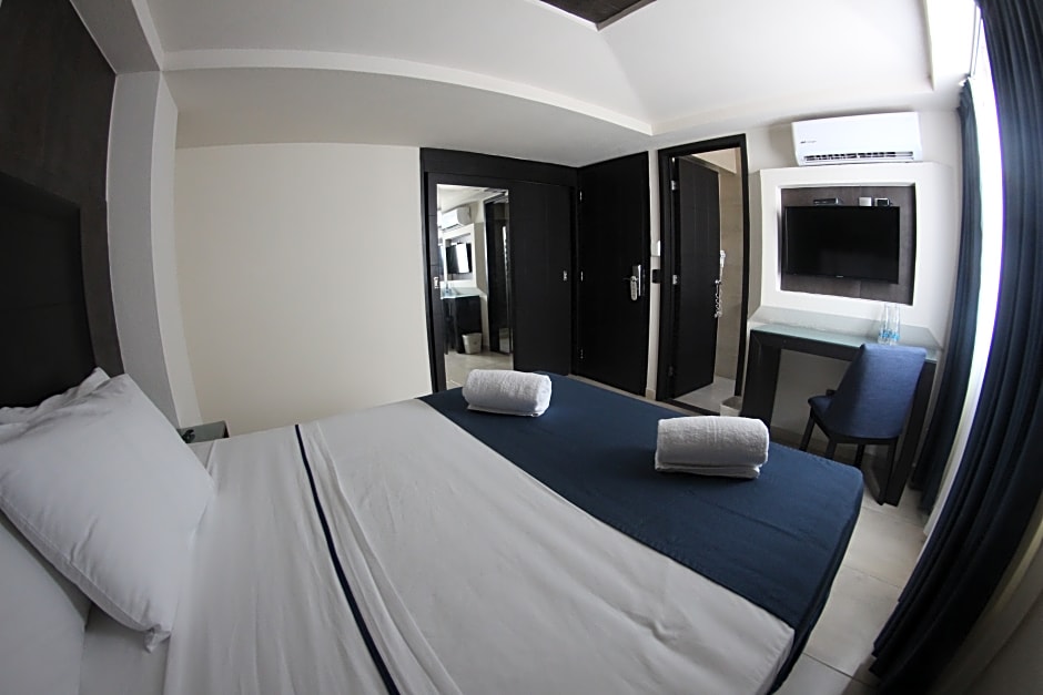 Hotel Portonovo Plaza Malecon