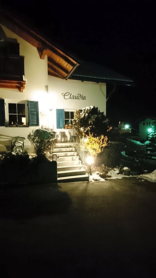 Haus Claudia B&B