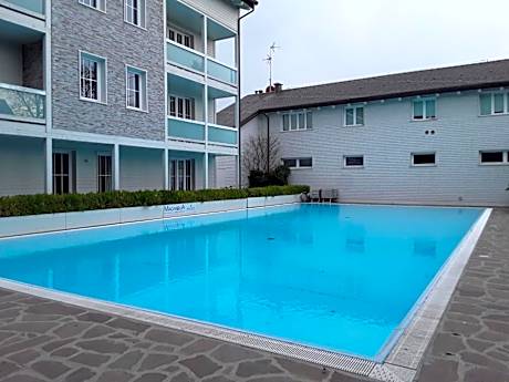 Magnolia Room & Breakfast