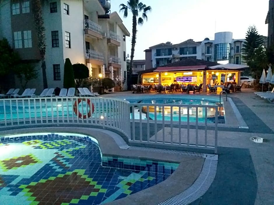 Side Papaya Apart Hotel