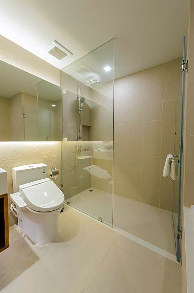 Arize Hotel Sri Racha