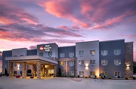 Best Western Plus Parkside Inn & Suites
