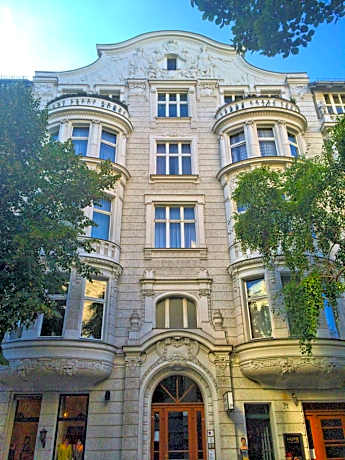 Astrid am Kurfürstendamm