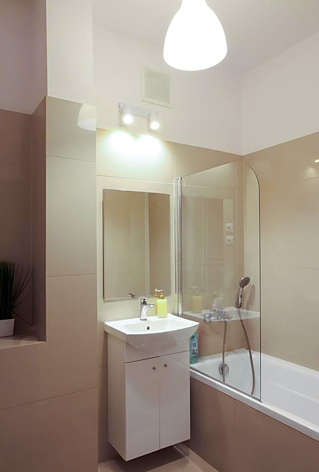 ClickTheFlat Three Crosses Square Apart Rooms