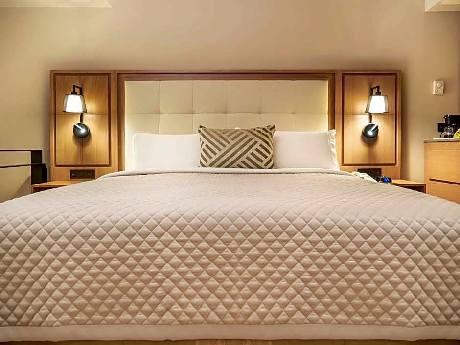 MS Milenium Monterrey, Curio Collection by Hilton