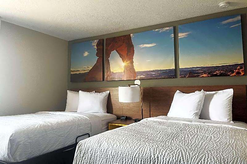 Ambassador Inn