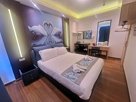 Double Room with Shared Bathroom