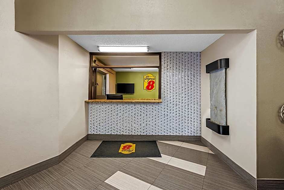 Super 8 by Wyndham Homewood Birmingham Area