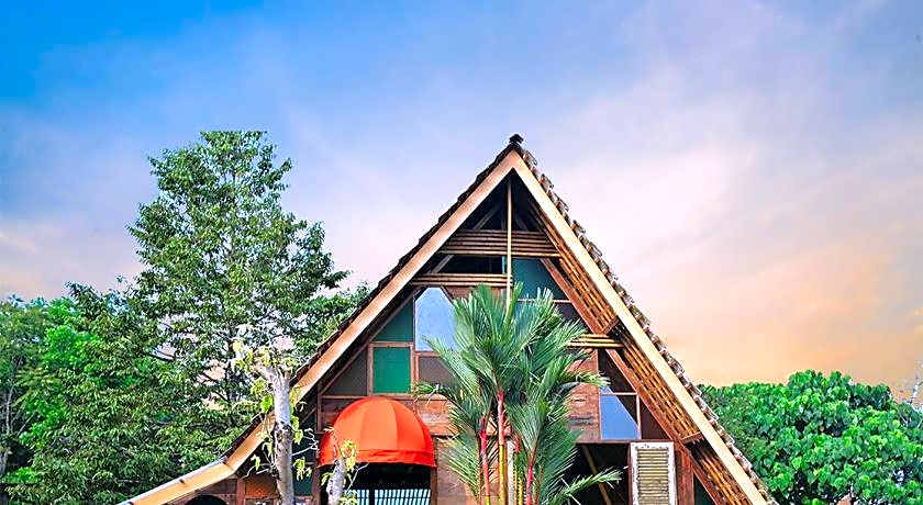 Omah Hanoman Turu By Kebun Hanoman