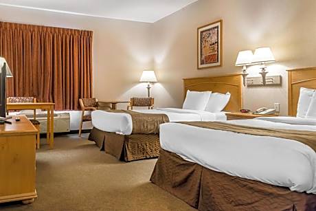 Queen Room with Two Queen Beds - Non-Smoking