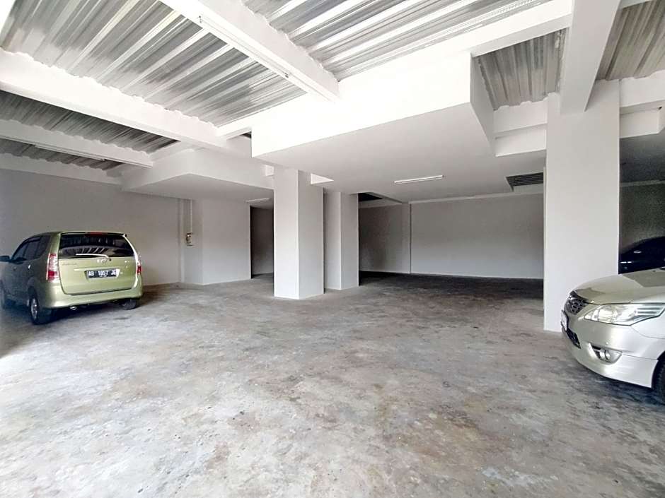 Urbanview Wisma Wirasatya Akpol Semarang By RedDoorz – Semarang, IA