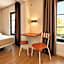 7Art Hotel