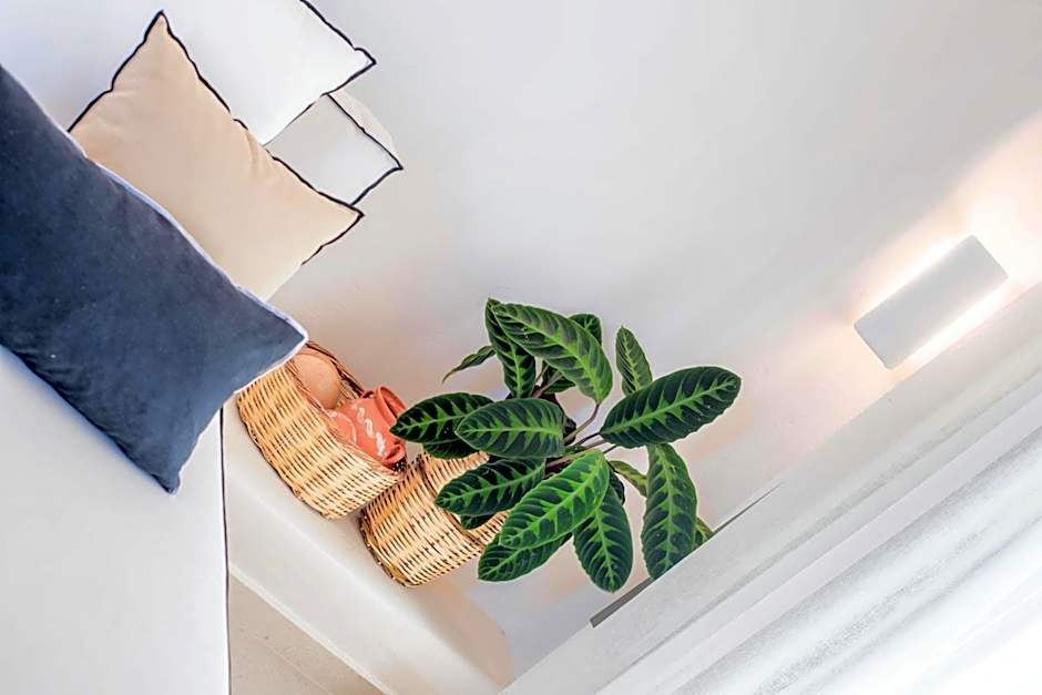 Melidron Hotel & Suites