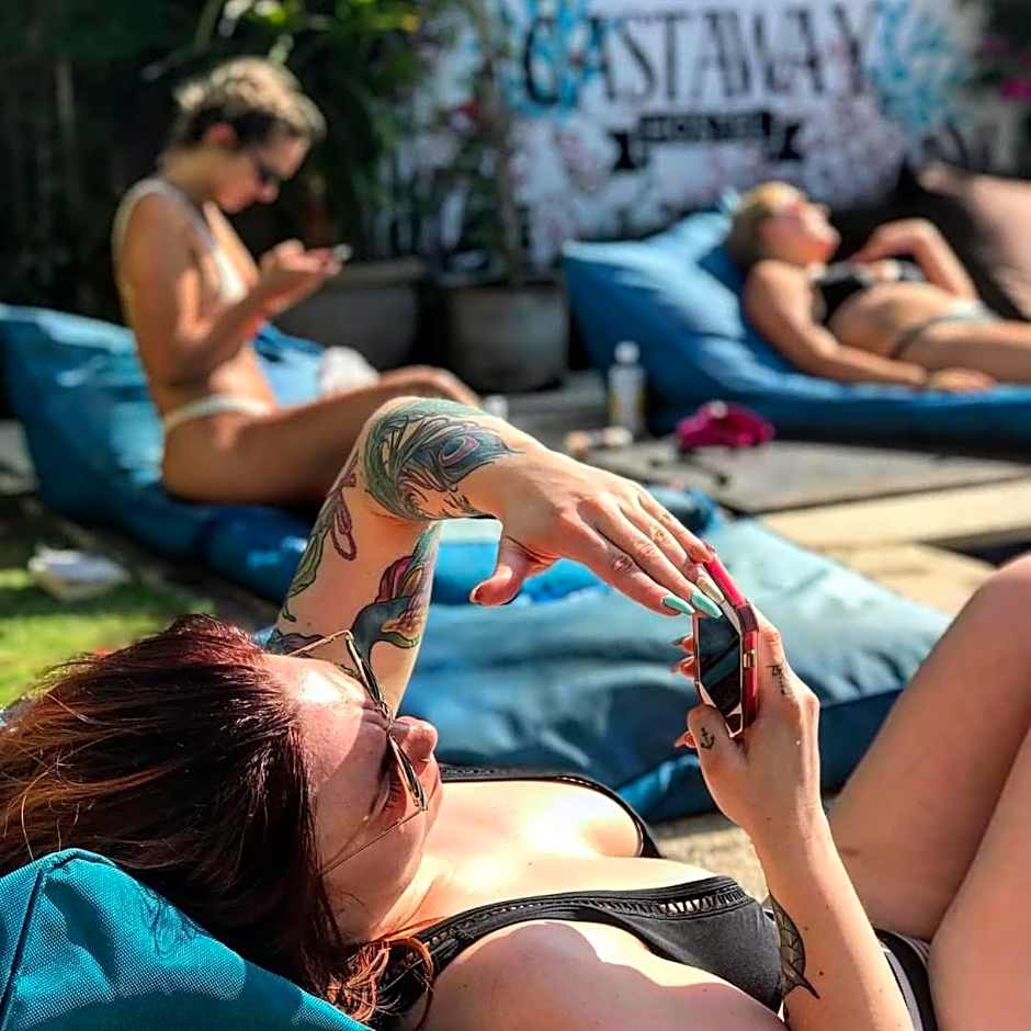 Castaway Hostel
