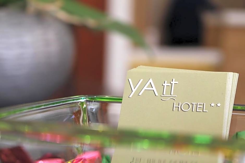 Yatt Hotel