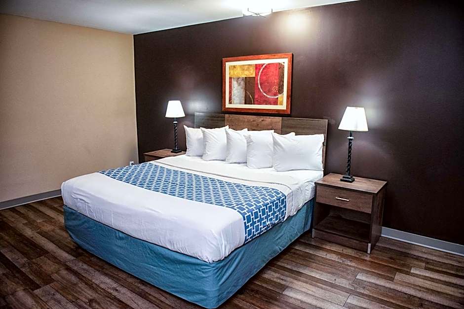 Suburban Studios Charlotte - Ballantyne