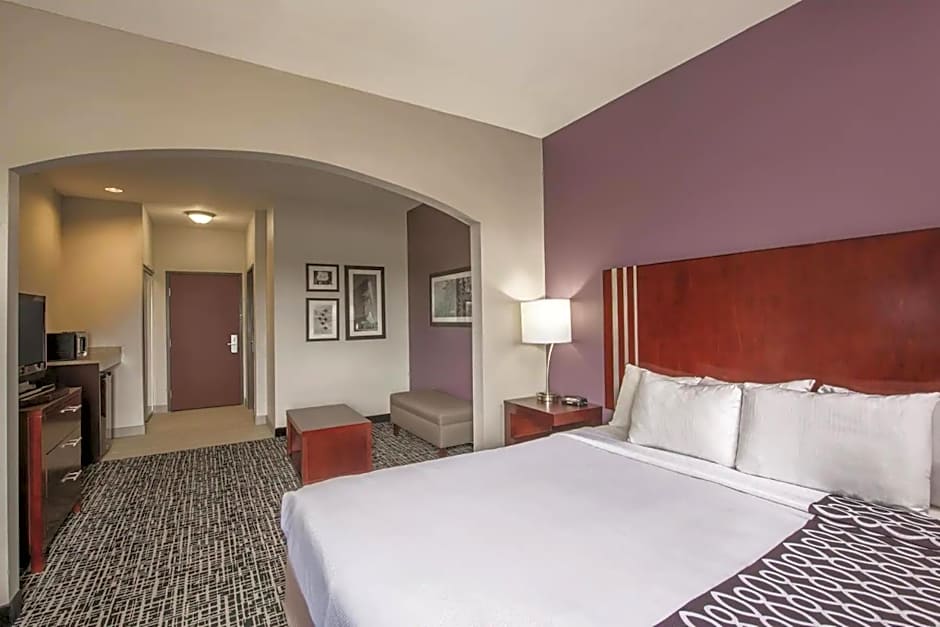 La Quinta Inn & Suites by Wyndham Oklahoma City Yukon