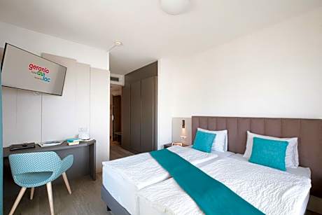 Double Room with Balcony and Lake View