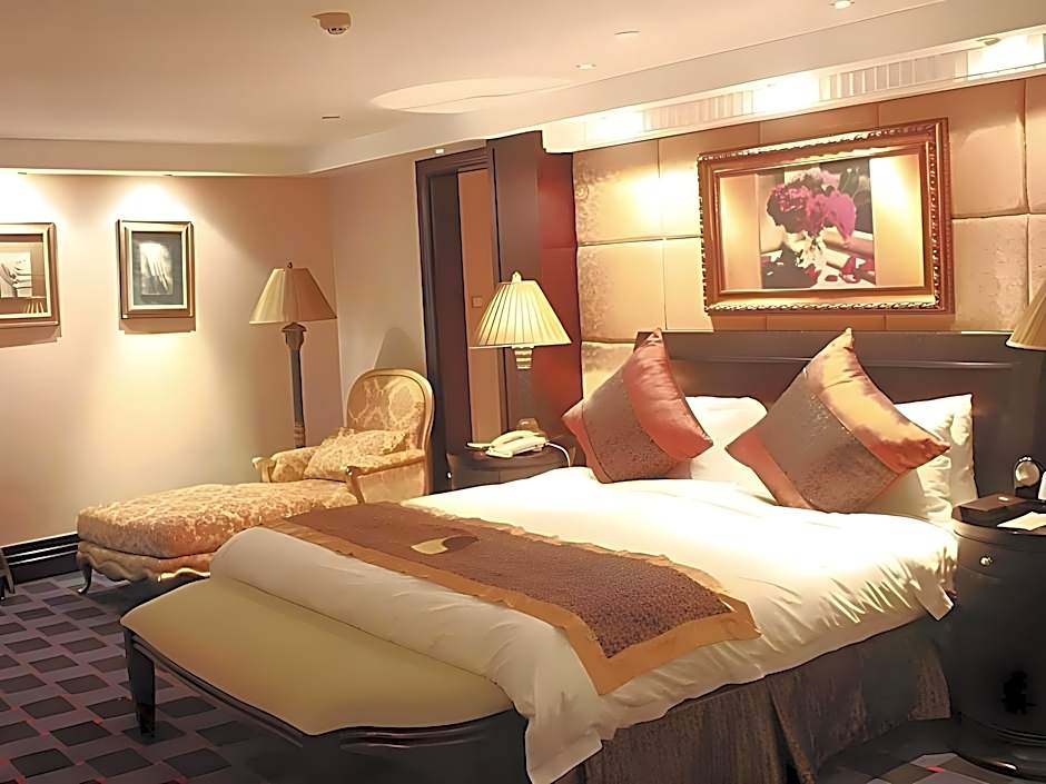 Royal Mediterranean Hotel