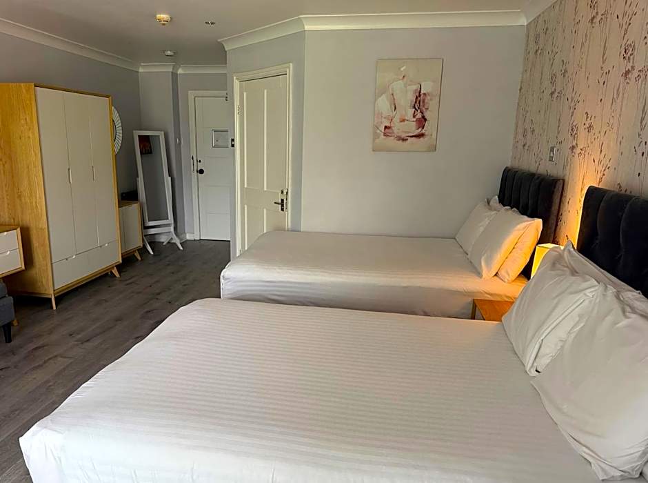 The Hillcrest Hotel