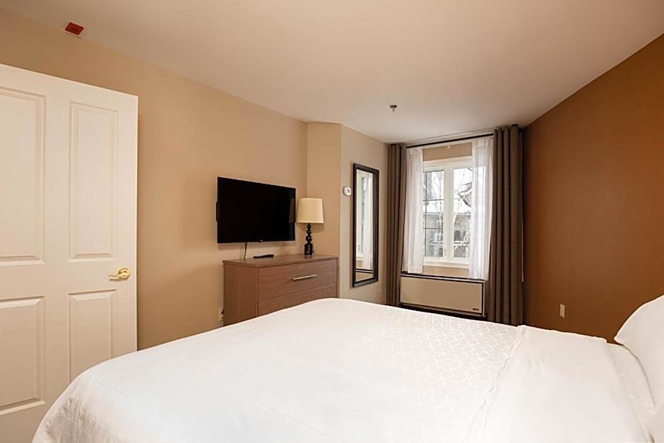 Holiday Inn Express & Suites Tremblant By IHG