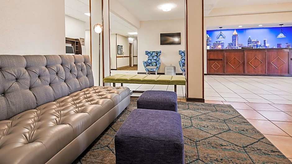 Best Western Hiram Inn & Suites
