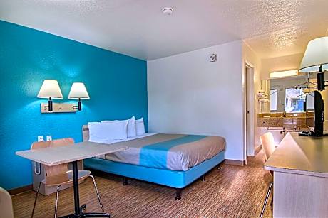 1 Full Bed | ADA/Tub