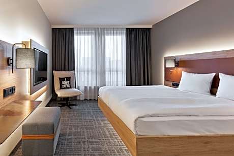 Moxy Double Room