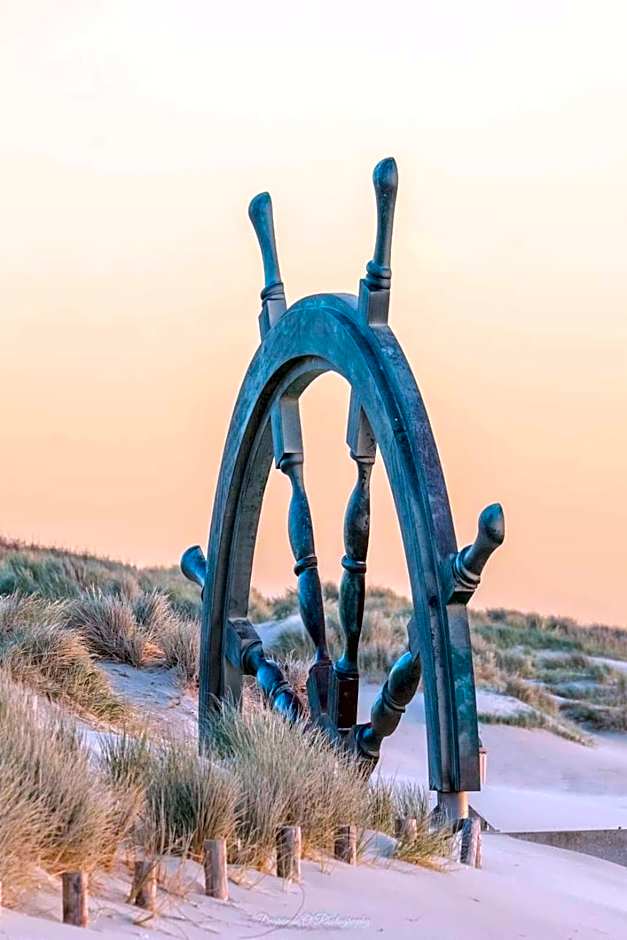 Hotel Westendia and Free Parking Top Breakfast