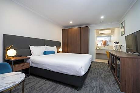 Littomore Hotels & Suites