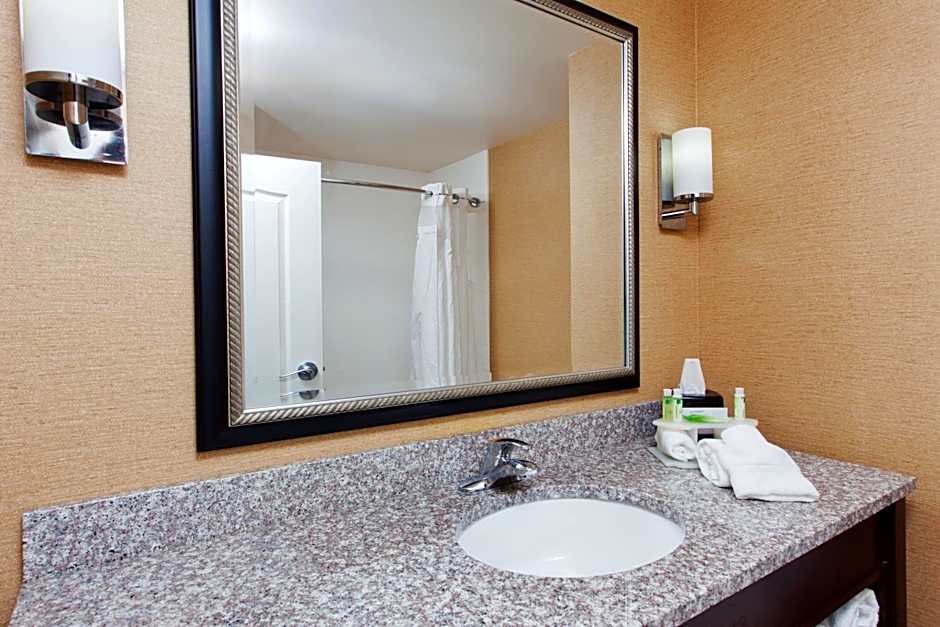 Holiday Inn Express Hotel & Suites Jackson Northeast By IHG