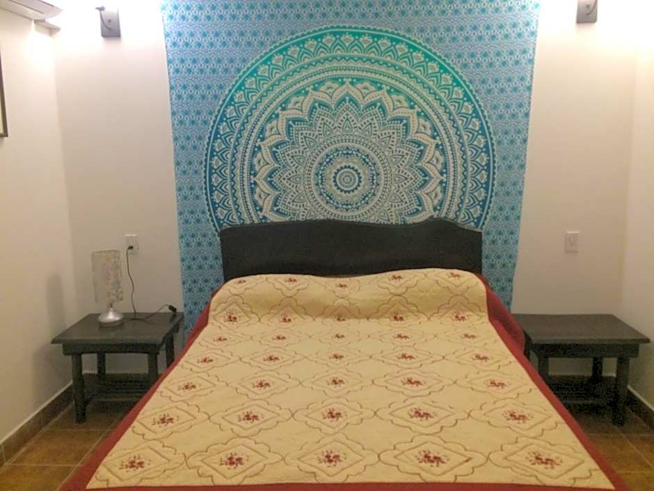 Easy Inn Hotel