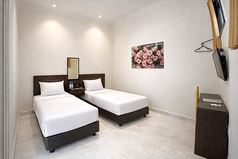 Mahkota Hotel Genteng