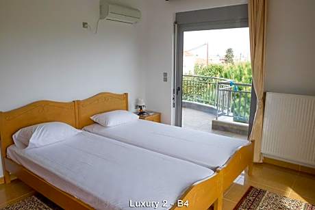 Luxury Two-Bedroom Apartment with Terrace (4 Adults)