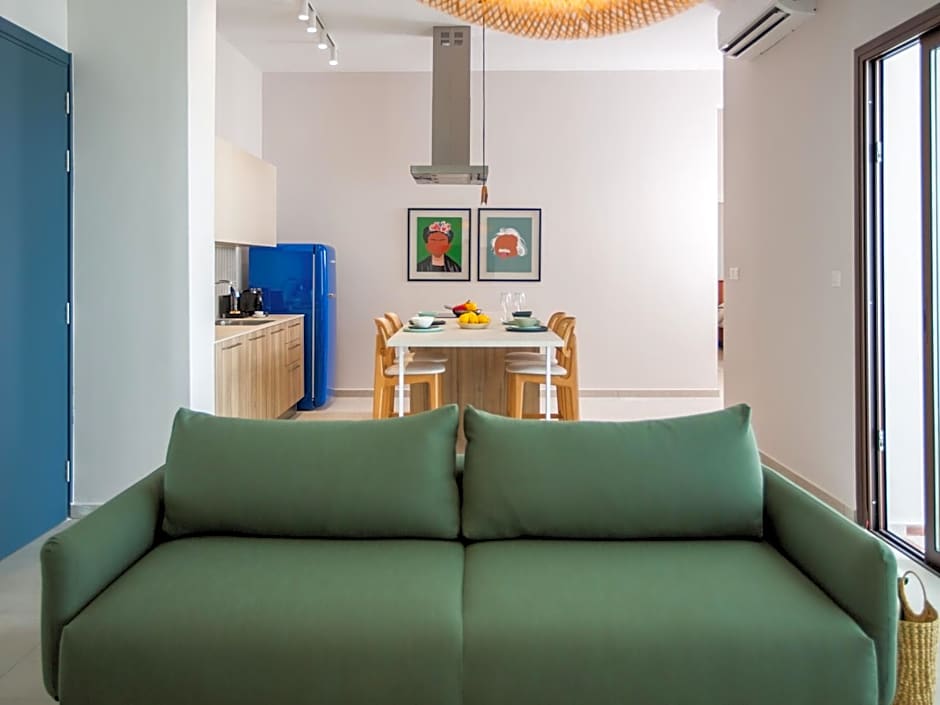 Larnaca LIV & CO Suites