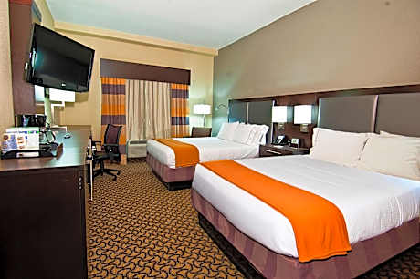 2 Queen Beds Standard