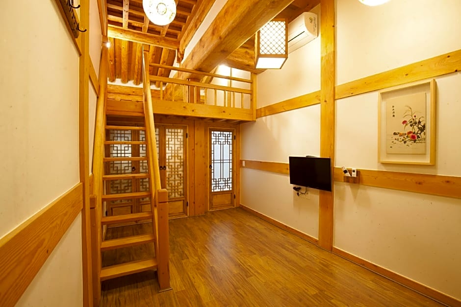 Samlockhon Hanok Guesthouse