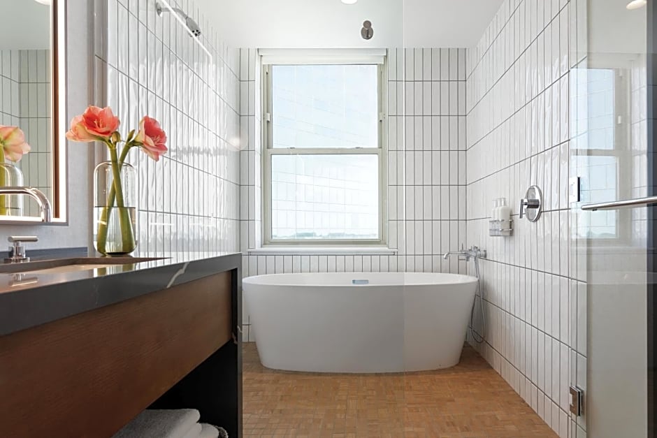 Kimpton Harper Hotel By IHG