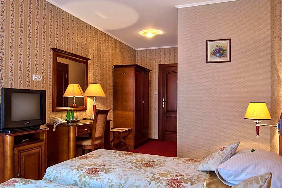 Hotel - Dworek Tryumf