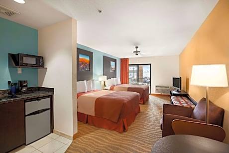 2 Queen Beds Studio Suite Non-Smoking