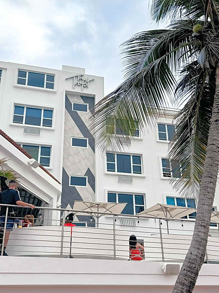 The Tryst Beachfront Hotel