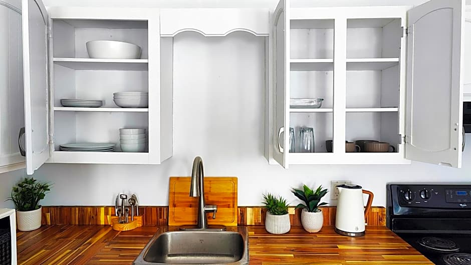 Fresh & Bright Private Suite