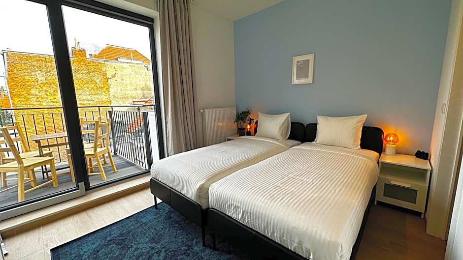 OneLuxStay near Fashion District
