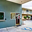 Inn at 50 - Long Beach Convention Center