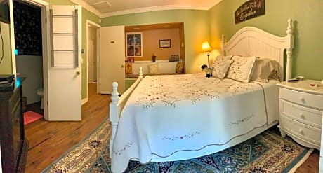 King Room with Garden View