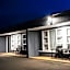 Frimley Lodge Motel - with Airport Shuttle service- Best Location in Town