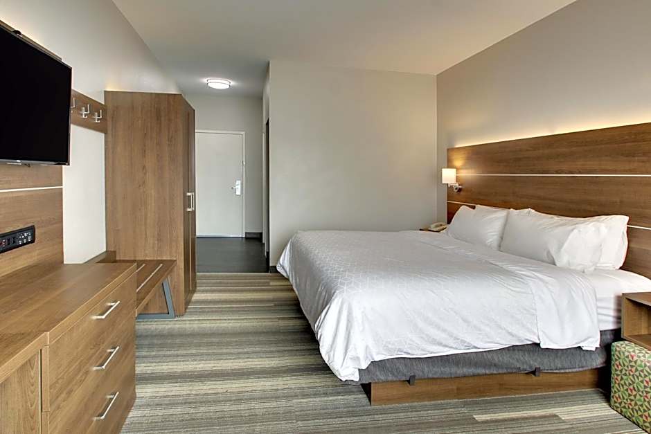 Holiday Inn Express & Suites Laurel By IHG